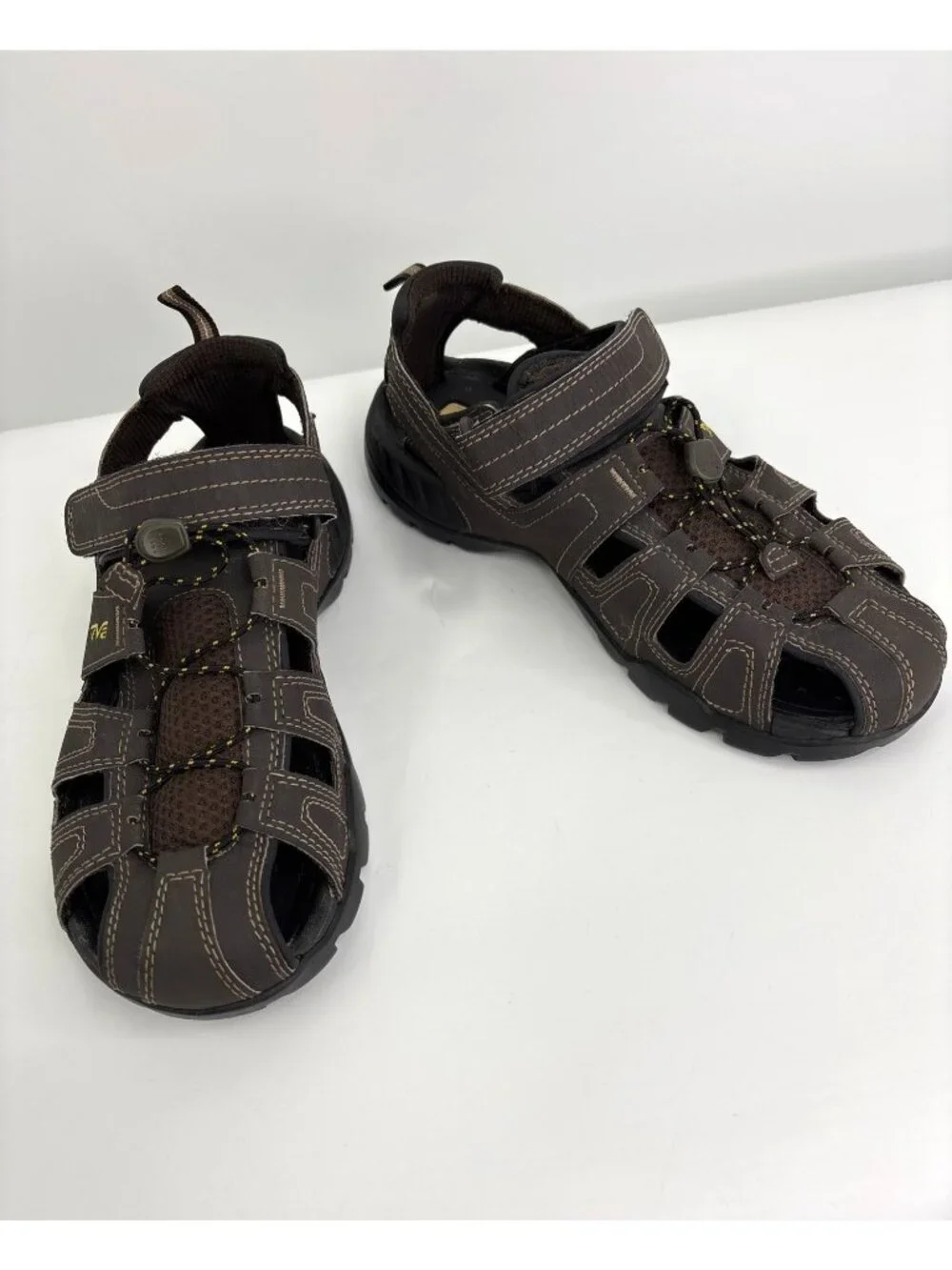 Teva Mens Forebay Fisherman Sandal Walking Hiking Brown Size 8